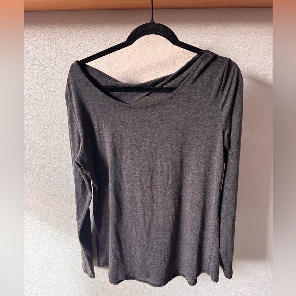 Athleta Charcoal Long Sleeve Top